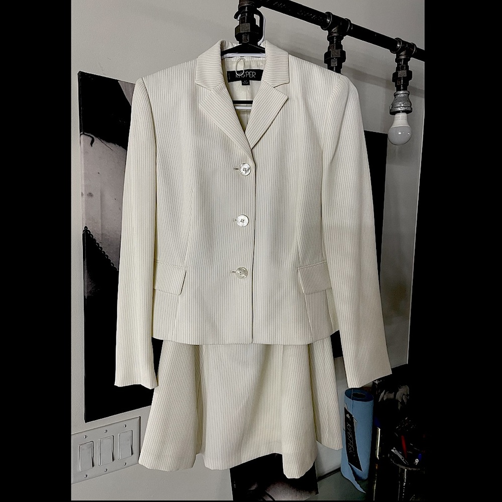 NWT! Beautiful Kasper Skirt-suit 6P